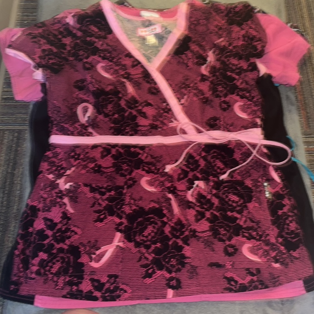 Scrub tops - Picture 5 of 7